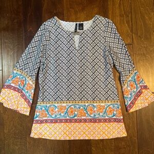 New Directions Black and White Floral Shirt